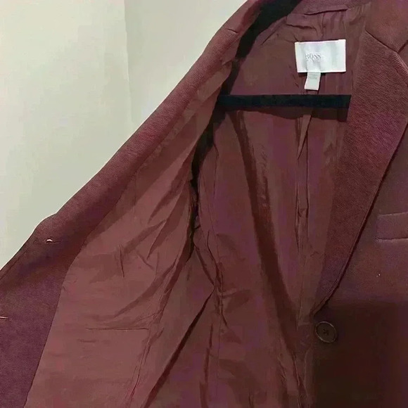 Hugo Boss - Picture 4 of 7